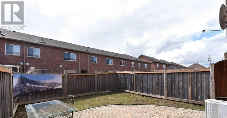 22 Quailvalley Drive, Brampton, ON, L6R 0N4 - 17