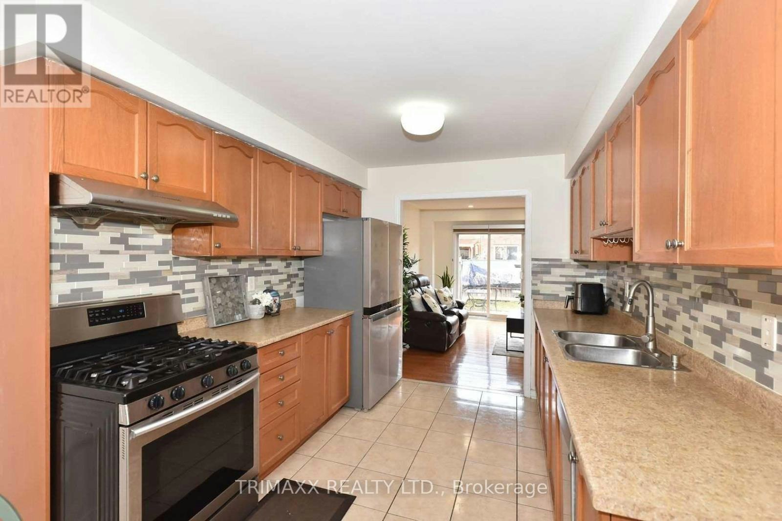 22 Quailvalley Drive, Brampton, ON, L6R 0N4 - 6