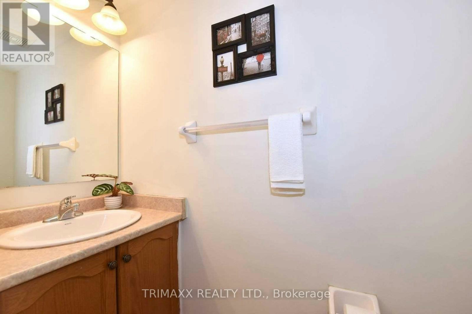 22 Quailvalley Drive, Brampton, ON, L6R 0N4 - 10