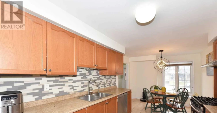 22 Quailvalley Drive, Brampton, ON, L6R 0N4 - 7