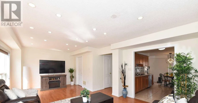 22 Quailvalley Drive, Brampton, ON, L6R 0N4 - 9