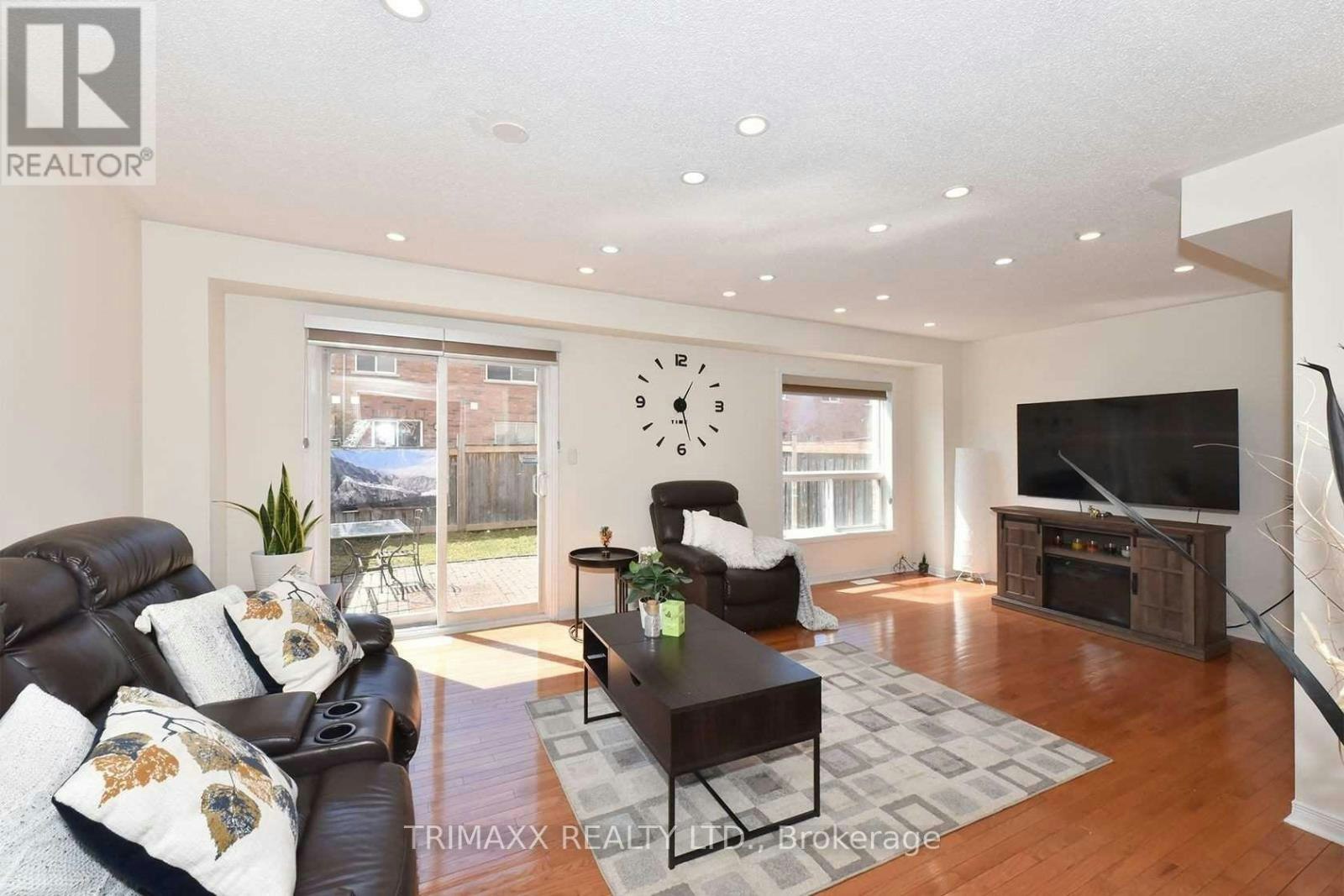 22 Quailvalley Drive, Brampton, ON, L6R 0N4 - 8