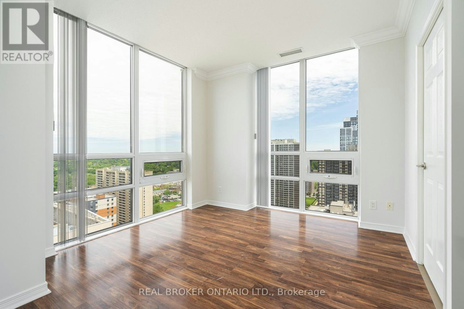 PH2-3 Michael Power Place, Toronto, ON, M9A 0A2 - 12