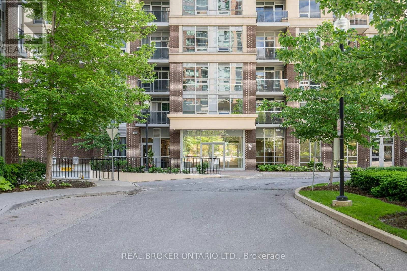 PH2-3 Michael Power Place, Toronto, ON, M9A 0A2