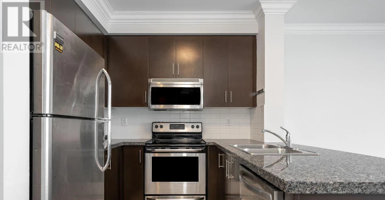PH2-3 Michael Power Place, Toronto, ON, M9A 0A2 - 7