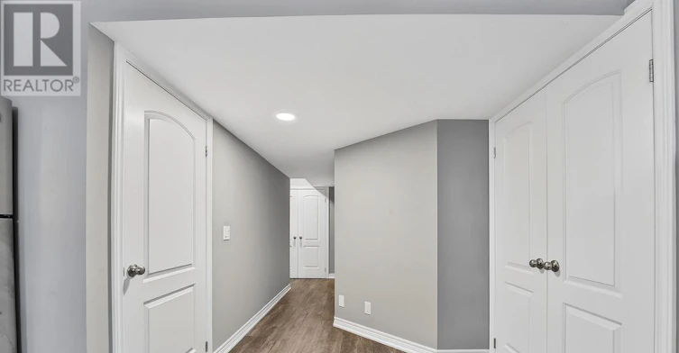 14 Lamb (Lower Level Crescent, Thorold, ON, L2V 0G8 - 11