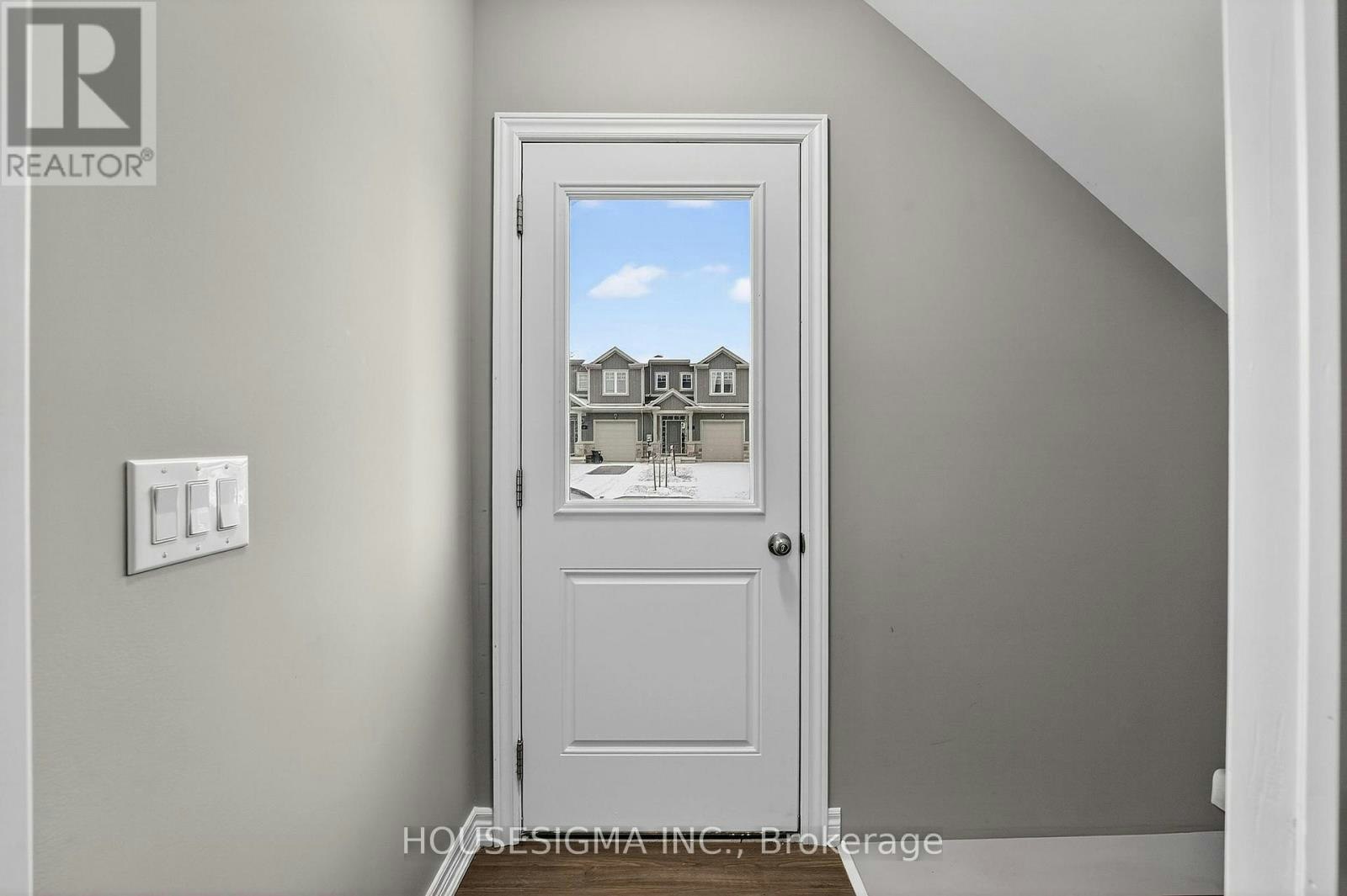 14 Lamb (Lower Level Crescent, Thorold, ON, L2V 0G8 - 4