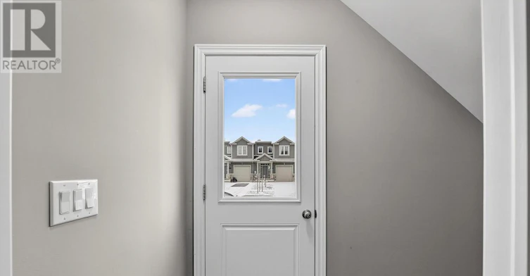 14 Lamb (Lower Level Crescent, Thorold, ON, L2V 0G8 - 4