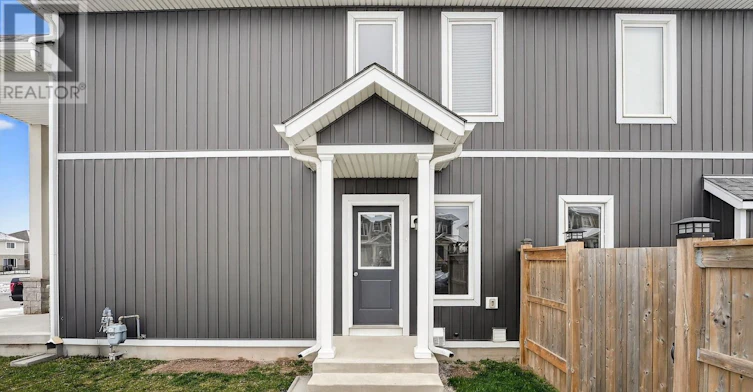 14 Lamb (Lower Level Crescent, Thorold, ON, L2V 0G8