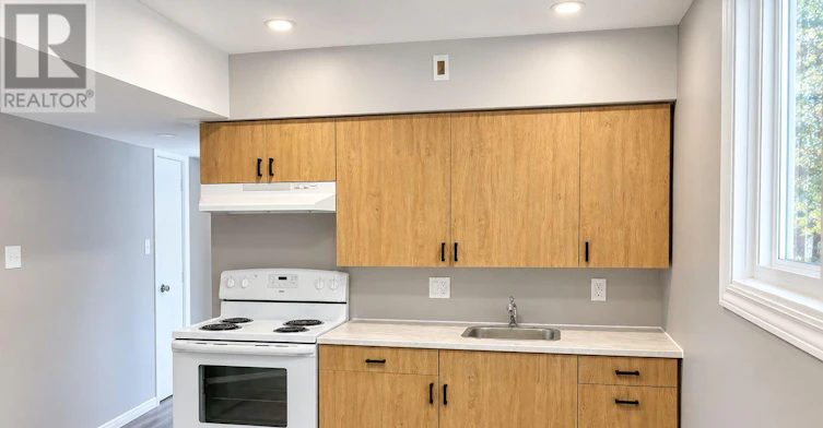 C-93 Brybeck Crescent, Kitchener, ON, N2M 2C5 - 2