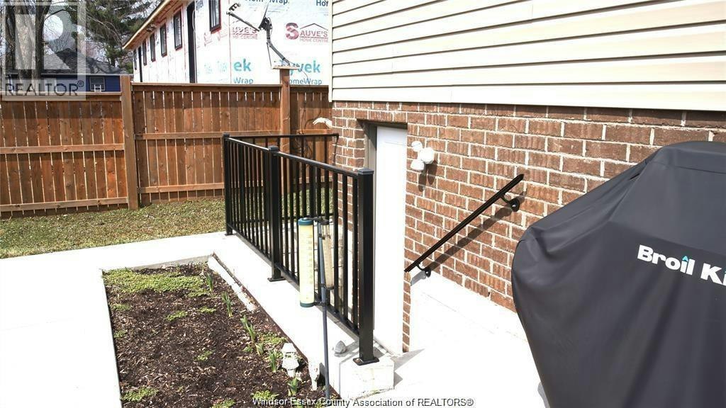 256 Jewel, Lasalle, ON, N9J 3X5 - 18