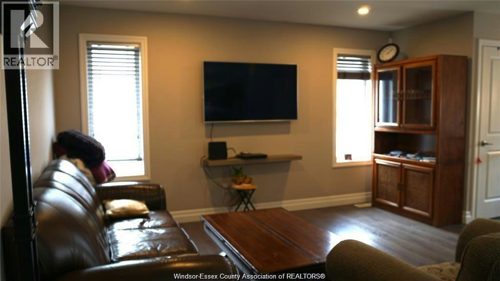256 Jewel, Lasalle, ON, N9J 3X5 - 3