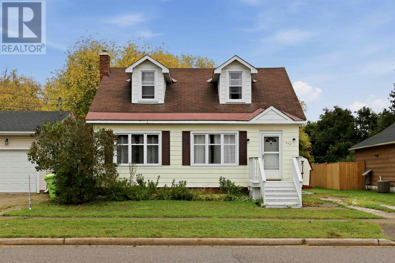 148 Walnut Street, Sault Ste. Marie, ON, P6B 2E9