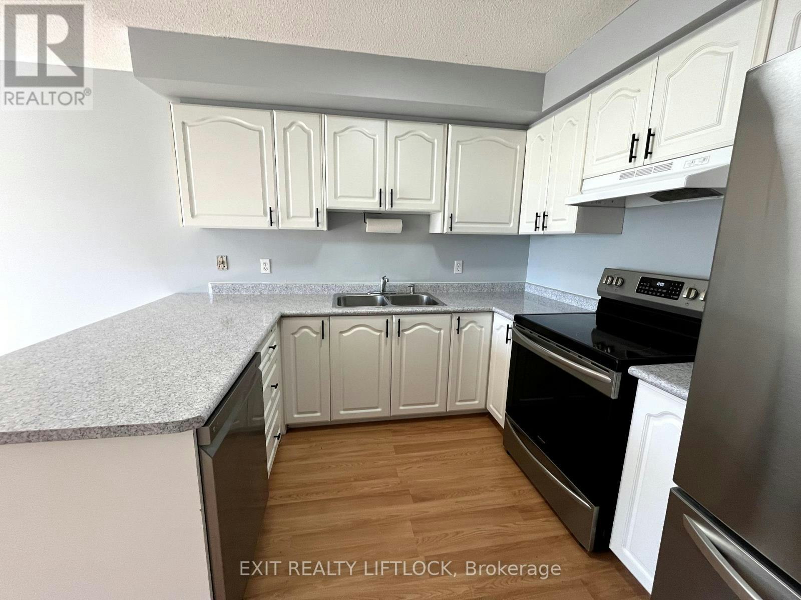 722 Trailview Drive, Peterborough, ON, K9J 8P2 - 9