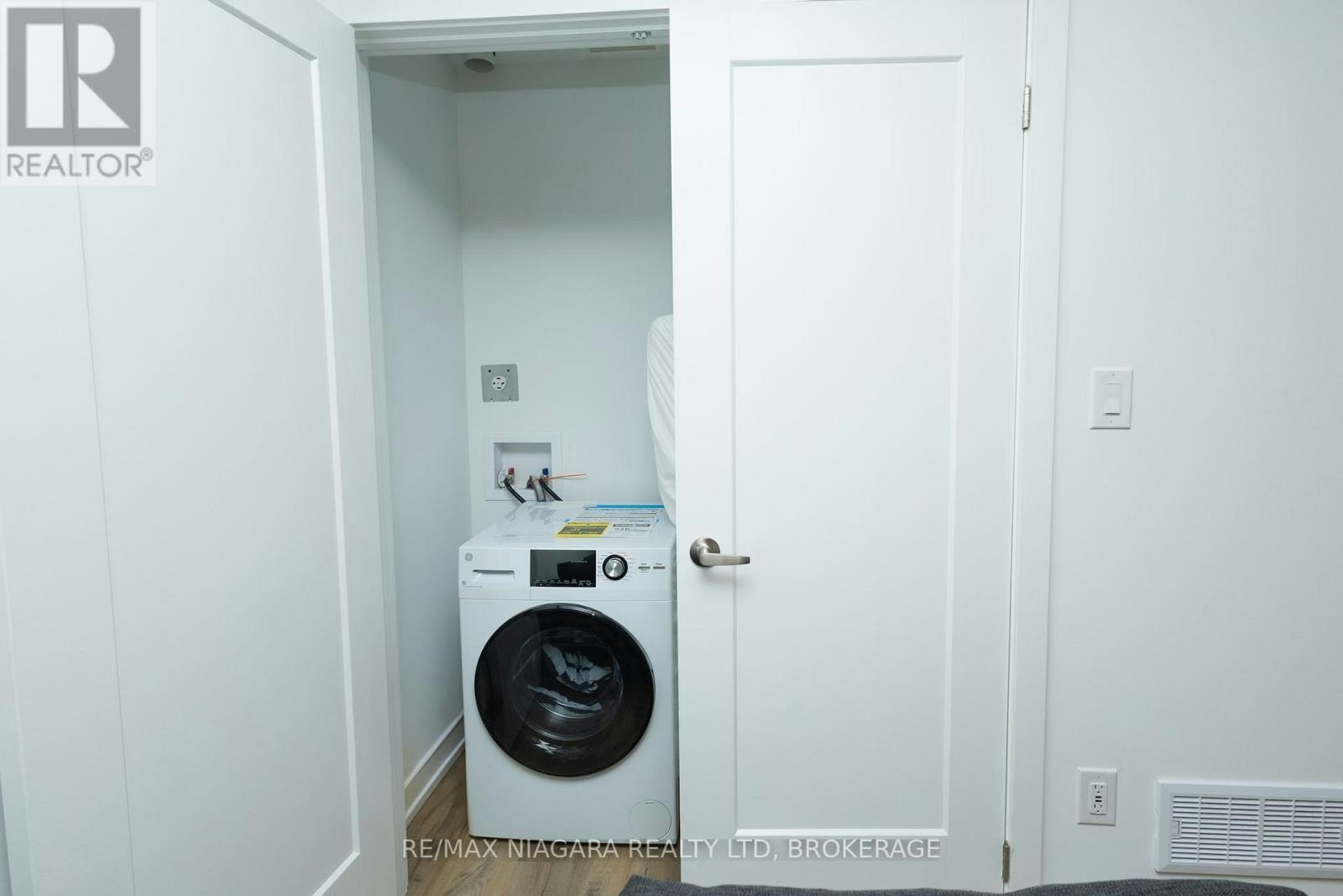 4263 Fourth Avenue, Niagara Falls, ON, L2E 0C2 - 9