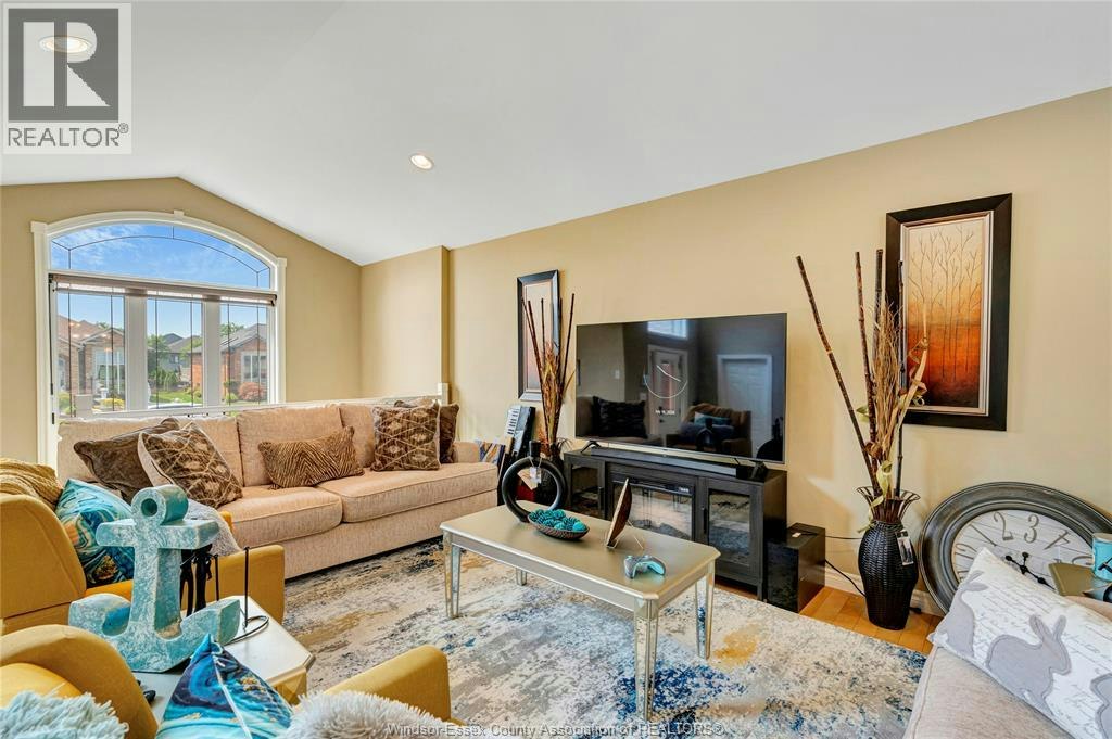 MAIN-80 Whelan Drive, Amherstburg, ON, N9V 4B6 - 11