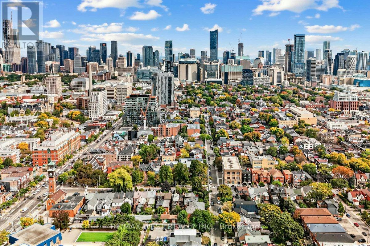 90 Oxford Street, Toronto, ON, M5T 1P3