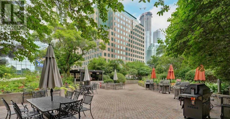 1605-65 Harbour Square, Toronto, ON, M5J 2L4 - 14