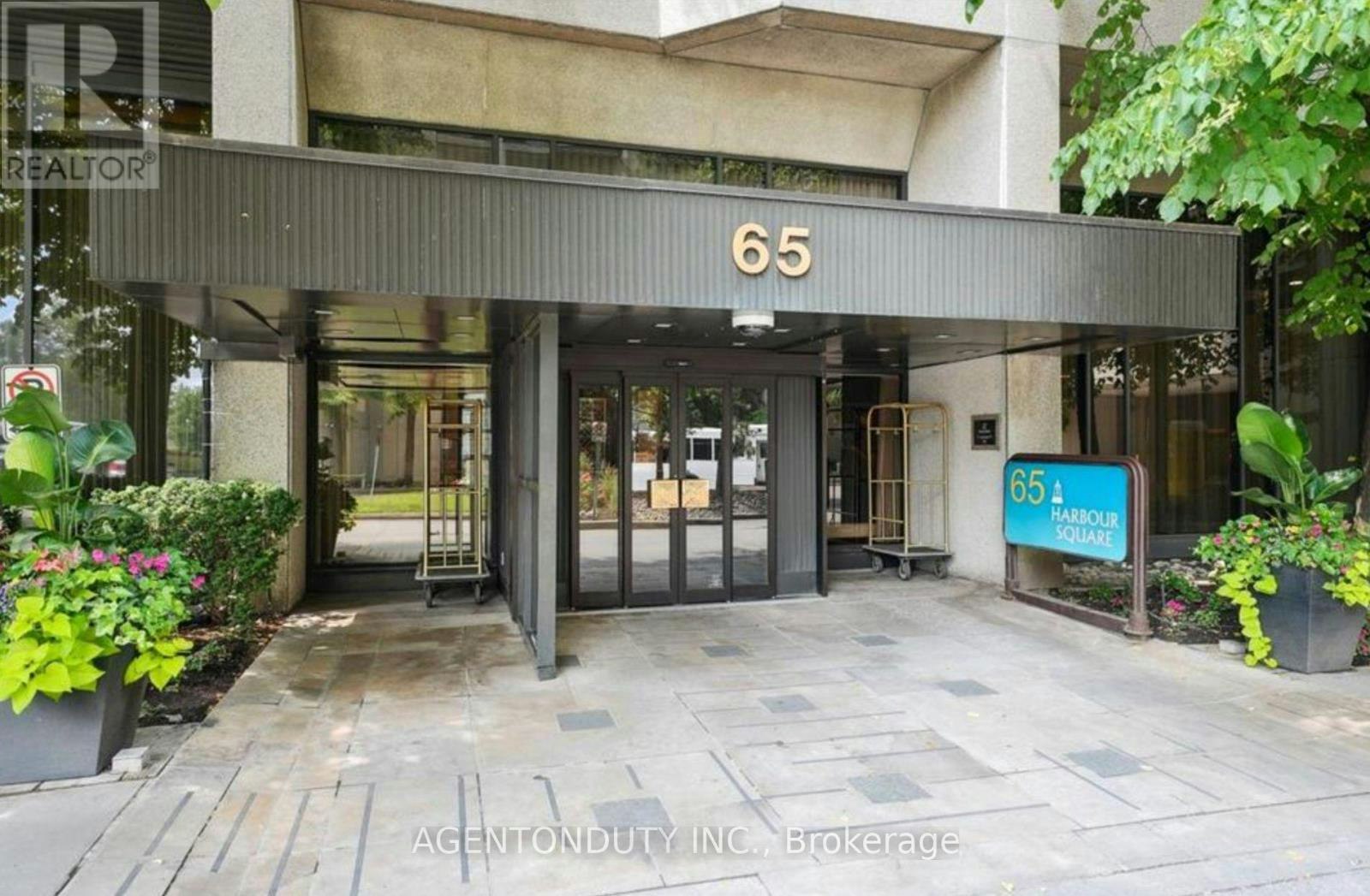 1605-65 Harbour Square, Toronto, ON, M5J 2L4 - 4