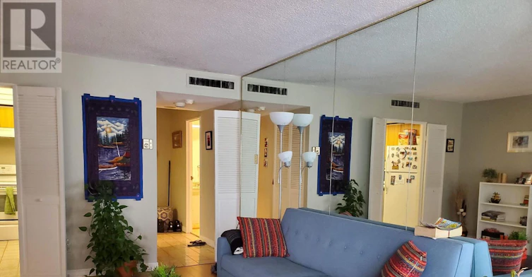 1605-65 Harbour Square, Toronto, ON, M5J 2L4 - 6