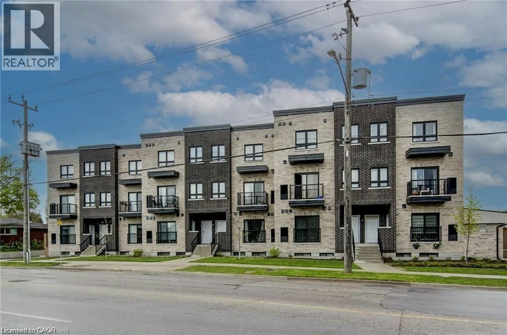 7-600 Victoria Street S, Kitchener, ON, N2M 1B3