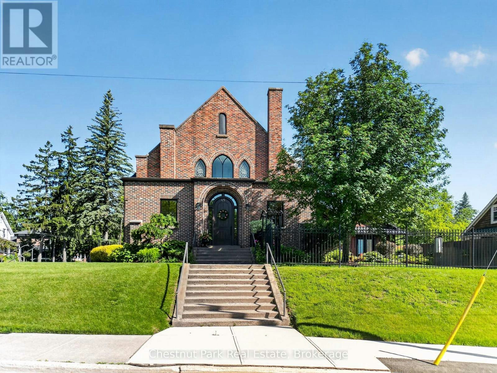 45 Mcmurray Street, Bracebridge, ON, P1L 2A1