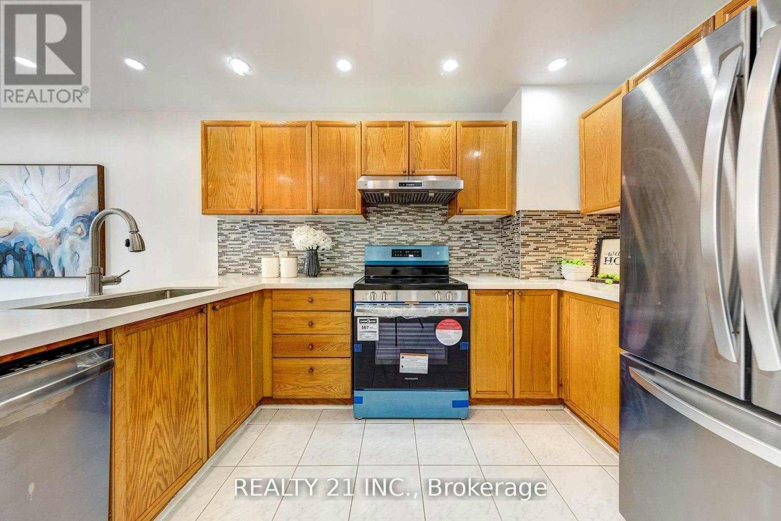 130 Morningview Trail, Toronto, ON, M1B 5L2 - 9