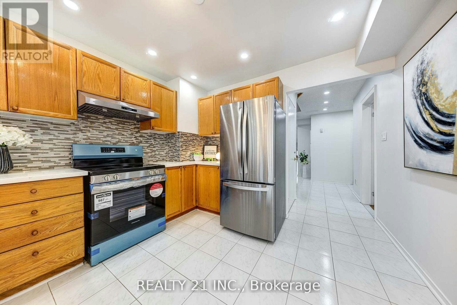 130 Morningview Trail, Toronto, ON, M1B 5L2 - 10