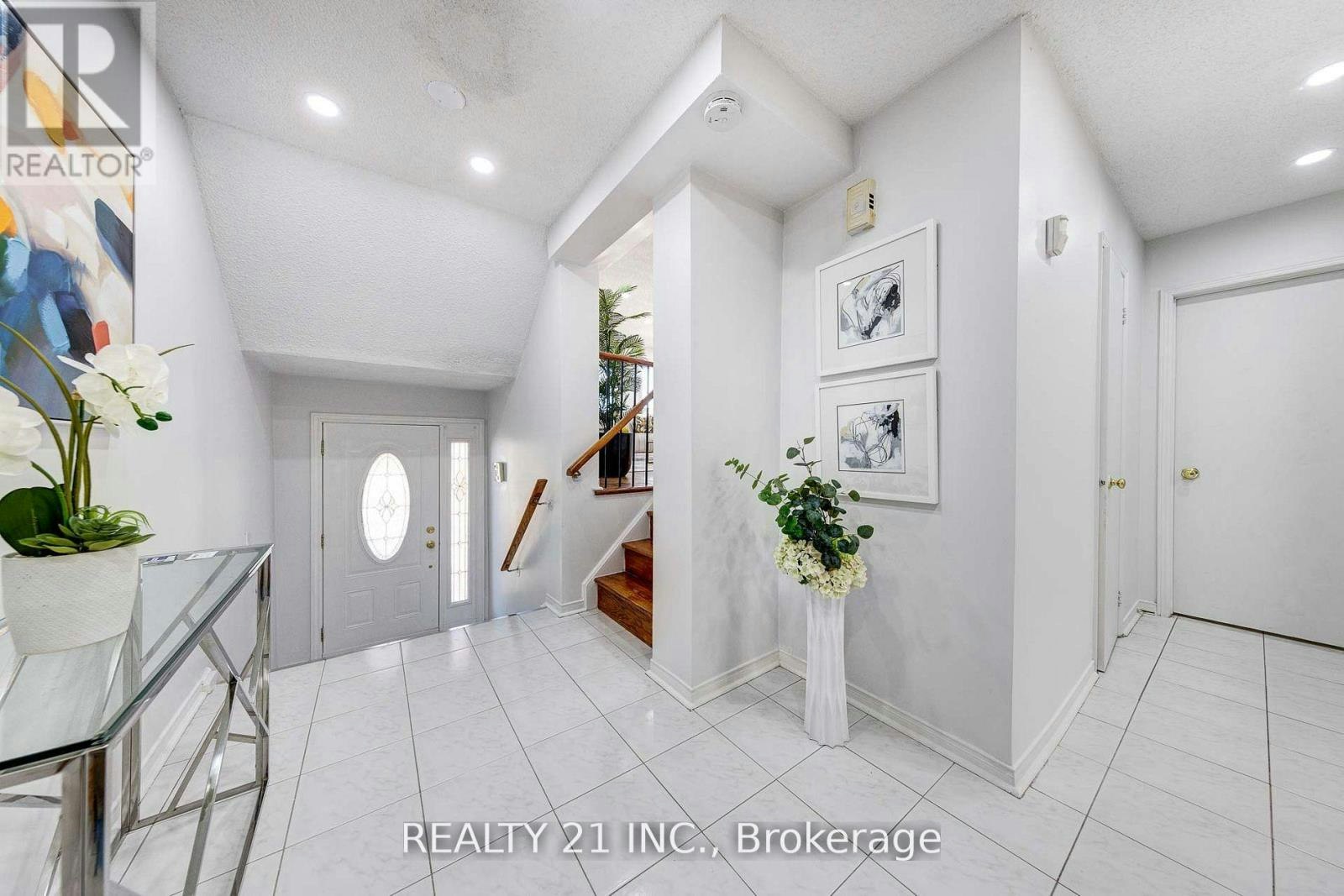 130 Morningview Trail, Toronto, ON, M1B 5L2 - 2