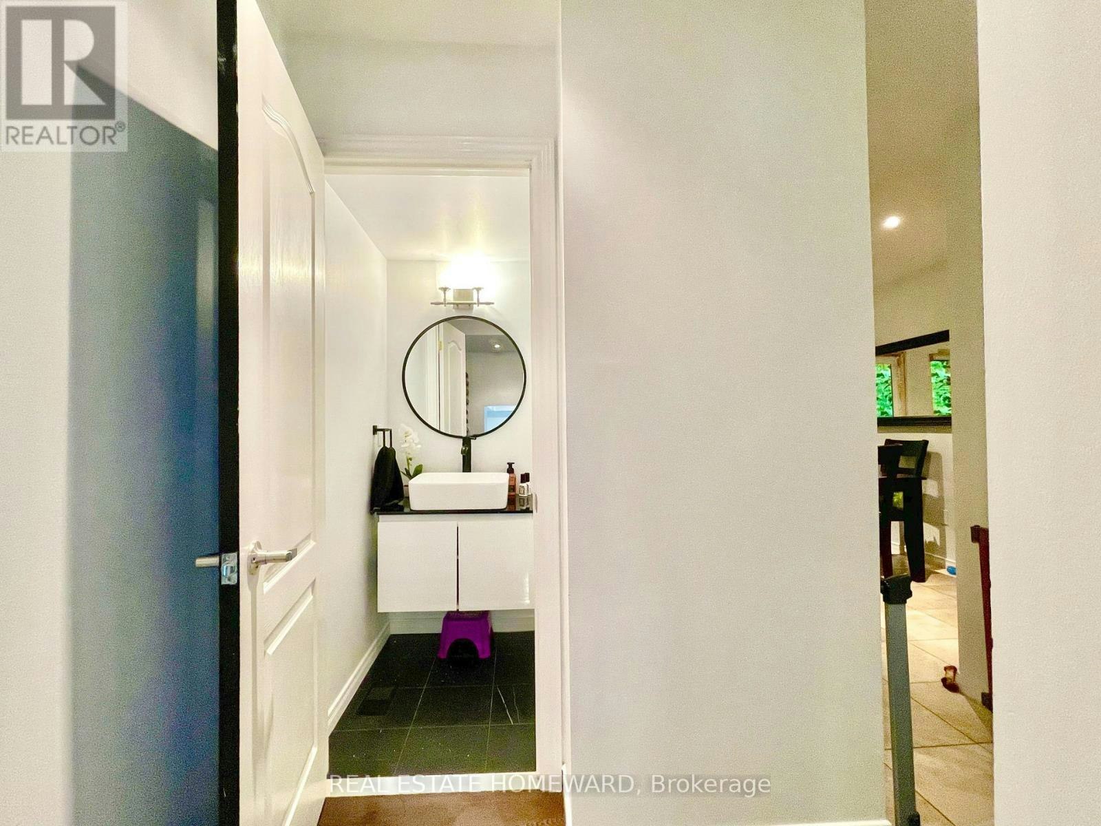 287 Kingswood Road, Toronto, ON, M4E 3N8 - 6