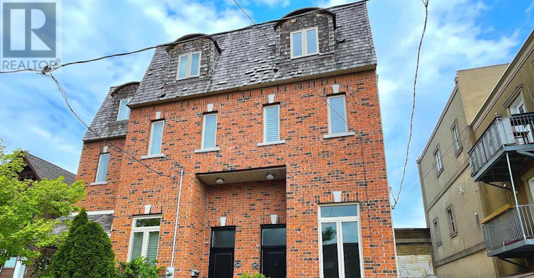 287 Kingswood Road, Toronto, ON, M4E 3N8