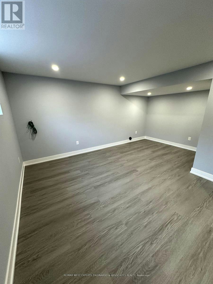52 Herefordshire Crescent, East Gwillimbury, ON, L9N 0B7 - 35
