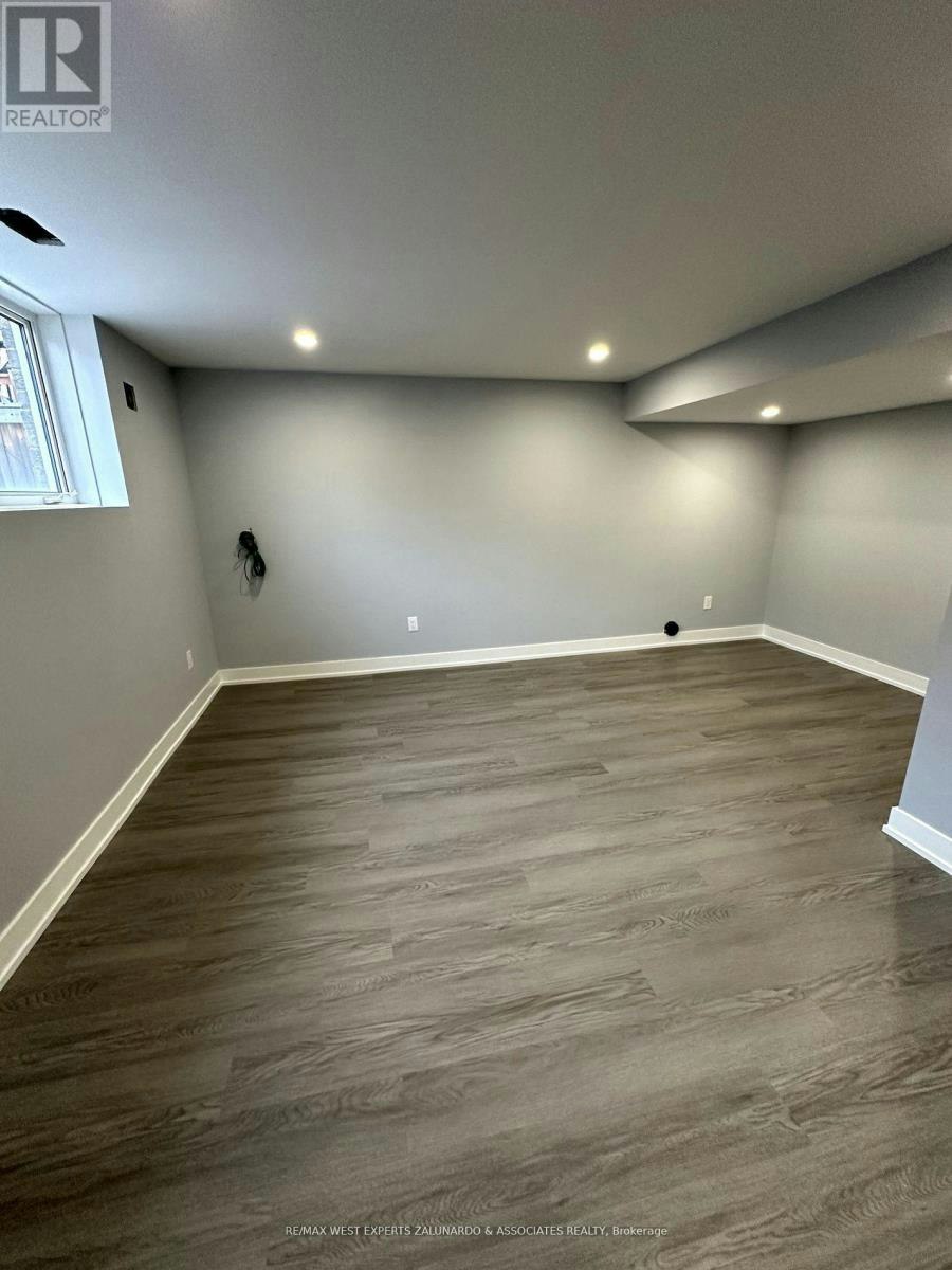 52 Herefordshire Crescent, East Gwillimbury, ON, L9N 0B7 - 24