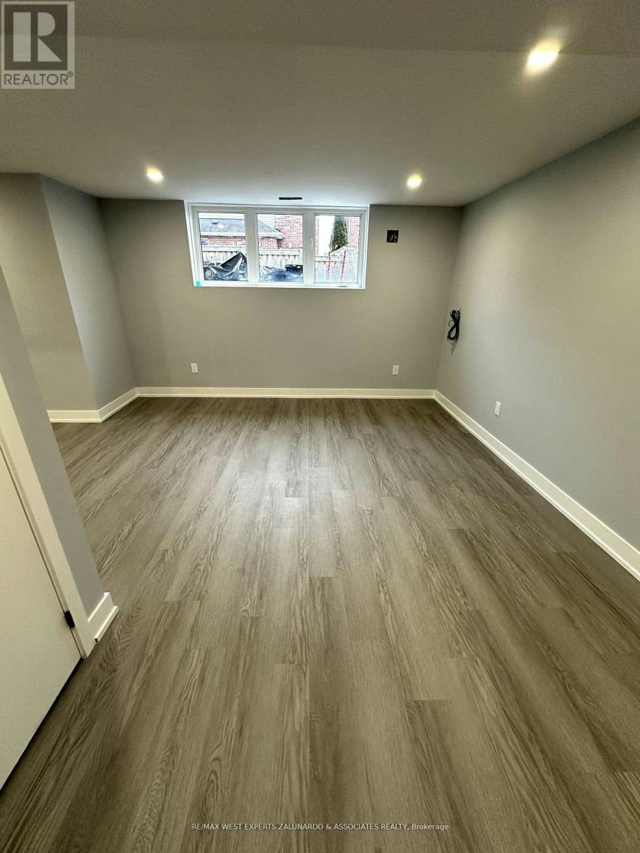 52 Herefordshire Crescent, East Gwillimbury, ON, L9N 0B7 - 22