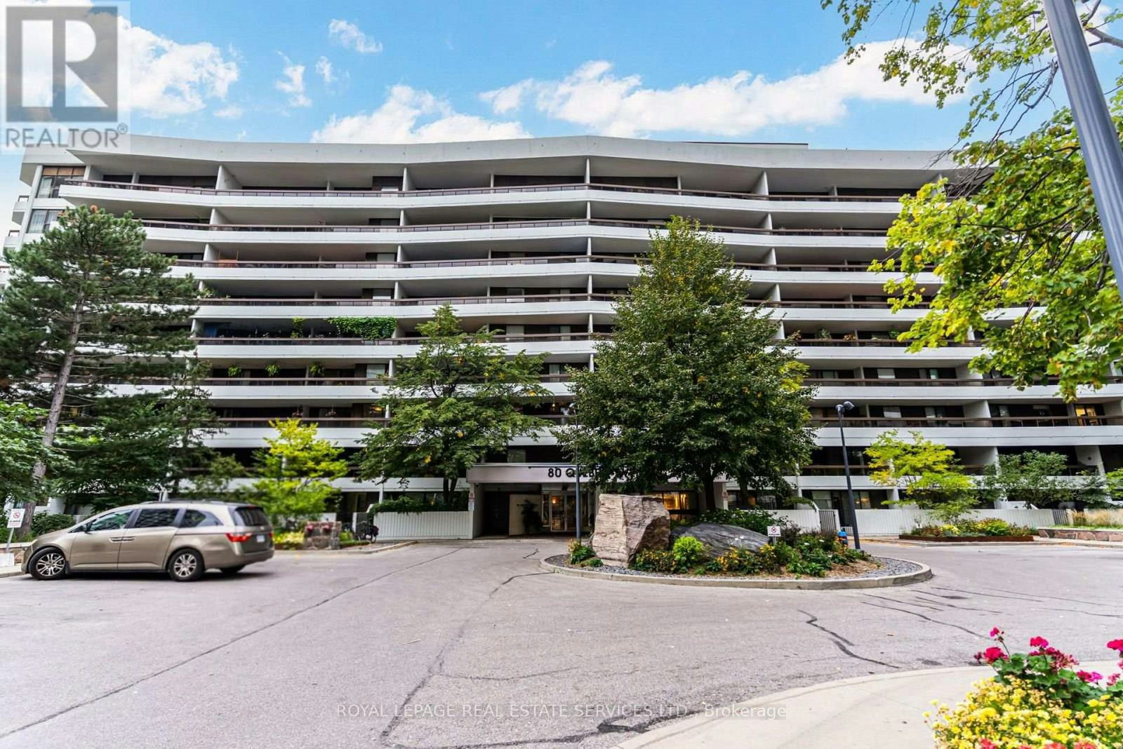202-80 Quebec Avenue, Toronto, ON, M6P 4B7