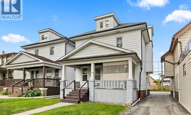 1539 Howard