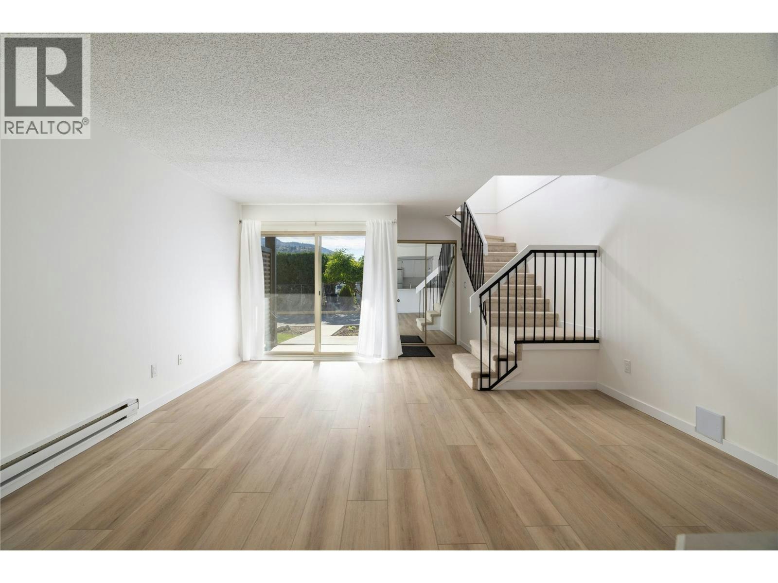 916-3140 Wilson Street, Penticton, BC, V2A 7K4