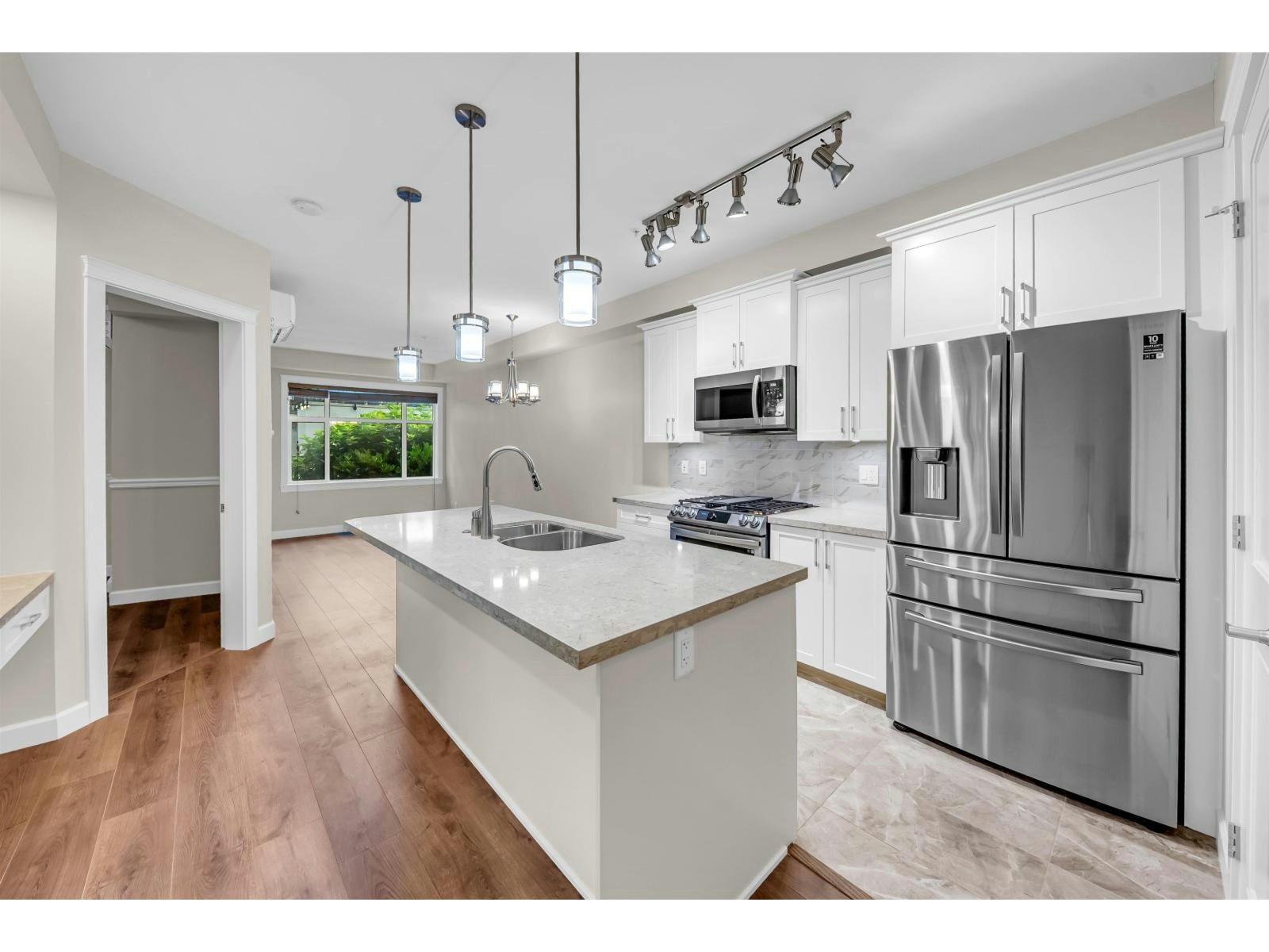 201-20328 86 Avenue, Langley, BC, V2Y 3L5