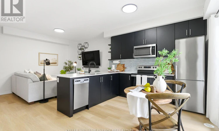 7-475 Beresford Path