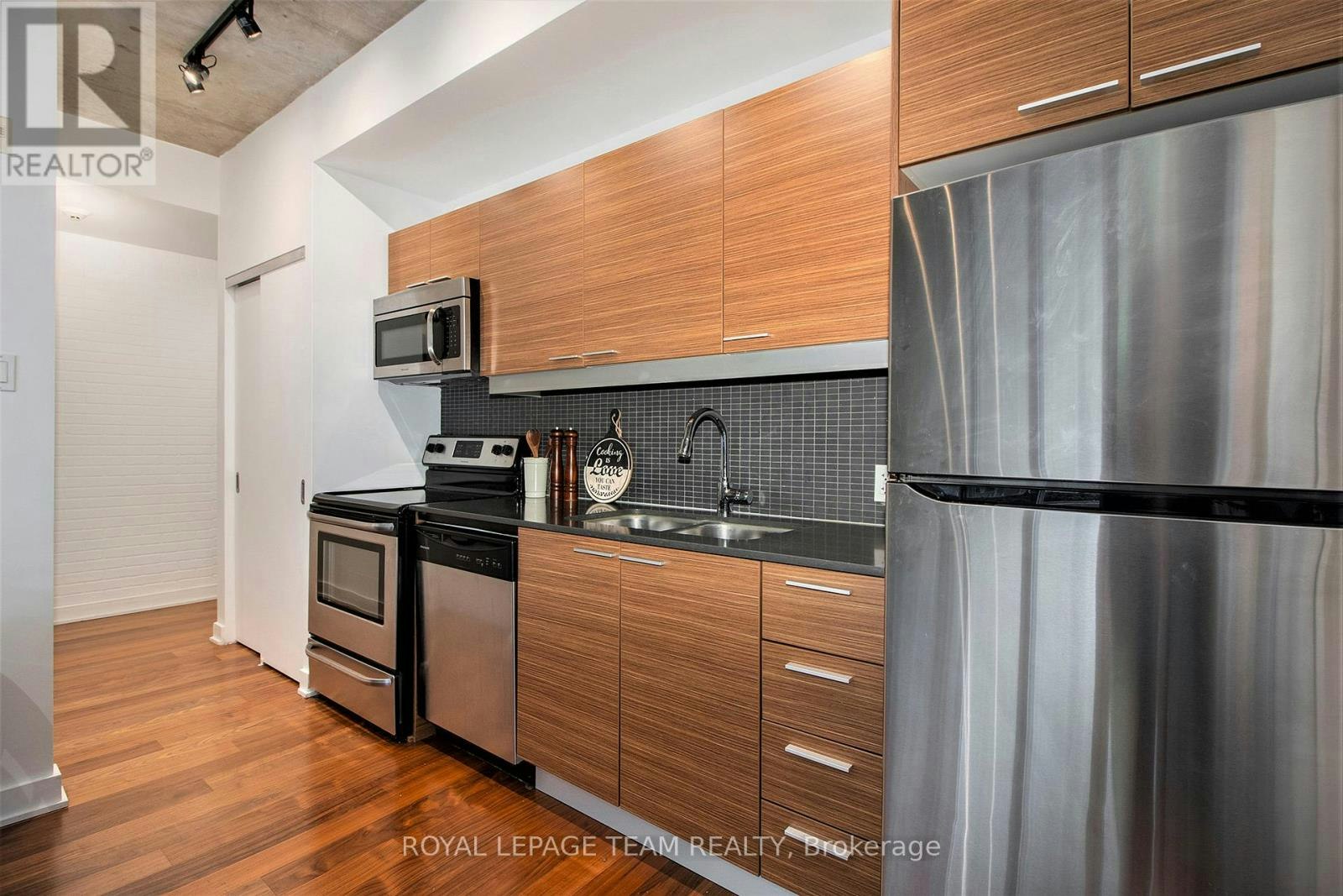 201-354 Gladstone Avenue, Ottawa, ON, K2P 0R4 - 13