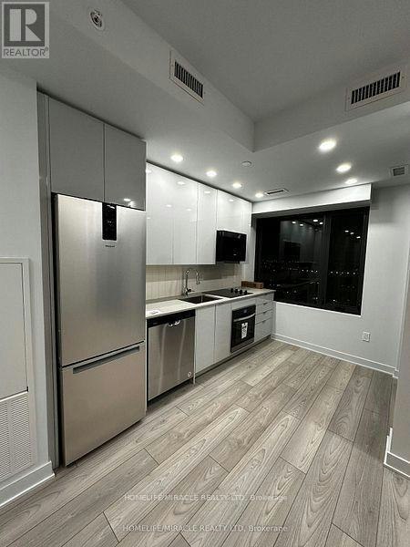 1409-2920 7 Highway, Vaughan, ON, L4K 0P4