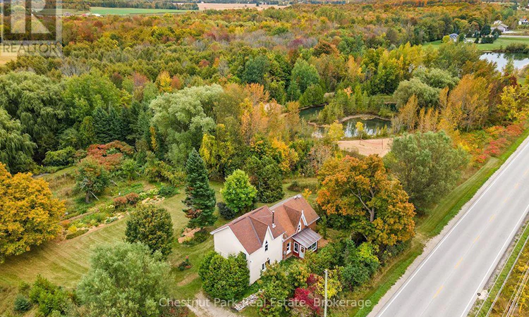 138237 Grey 112 Road