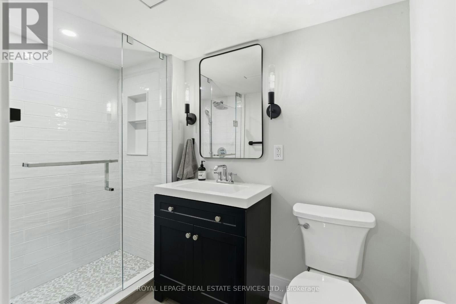 865 Windermere Avenue, Toronto, ON, M6S 3M8 - 34