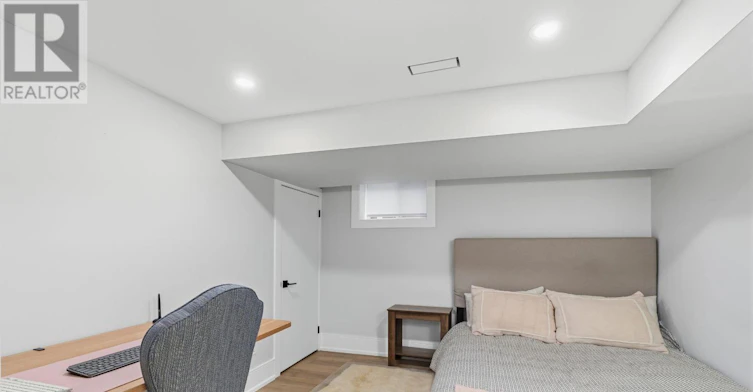 865 Windermere Avenue, Toronto, ON, M6S 3M8 - 33
