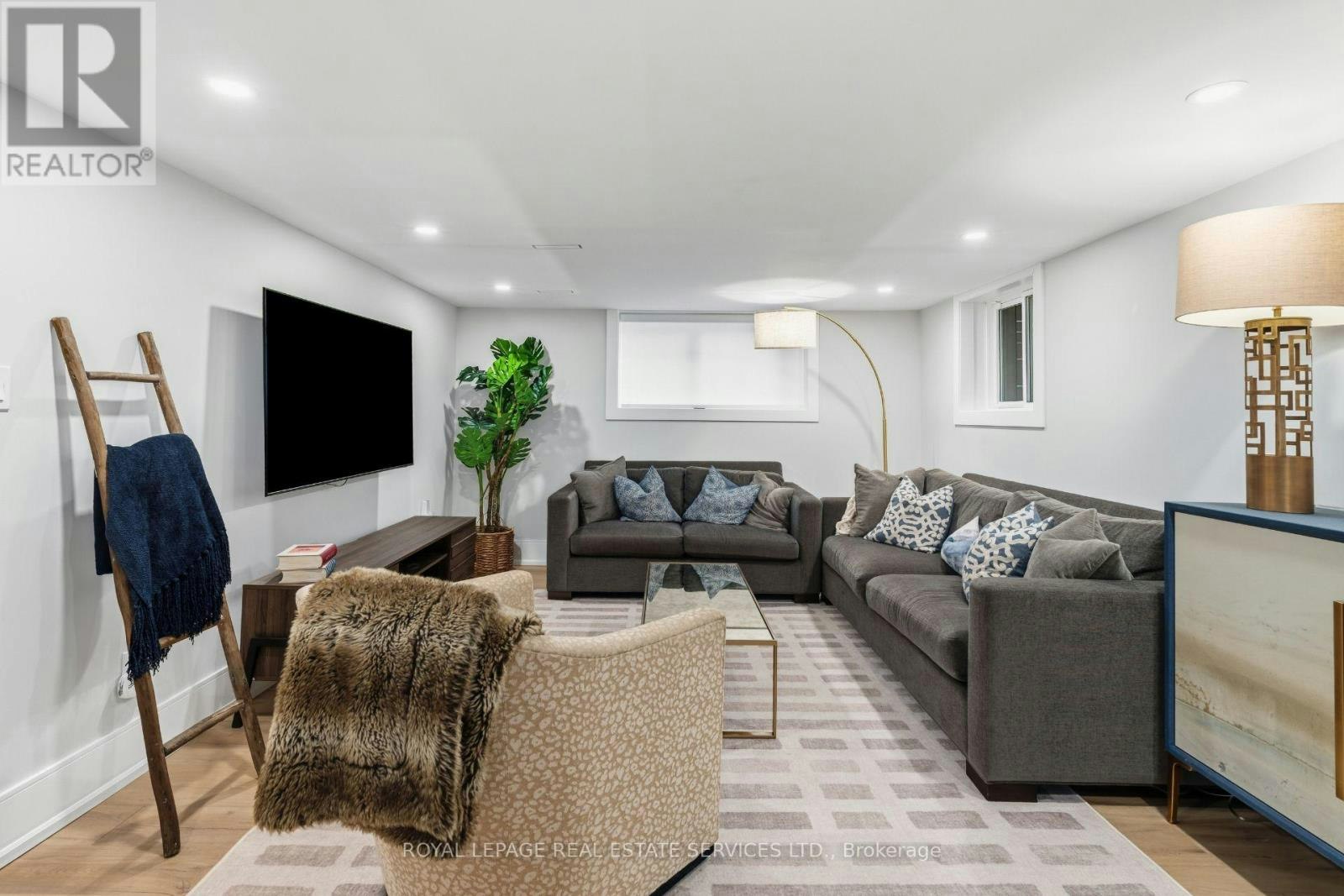 865 Windermere Avenue, Toronto, ON, M6S 3M8 - 32