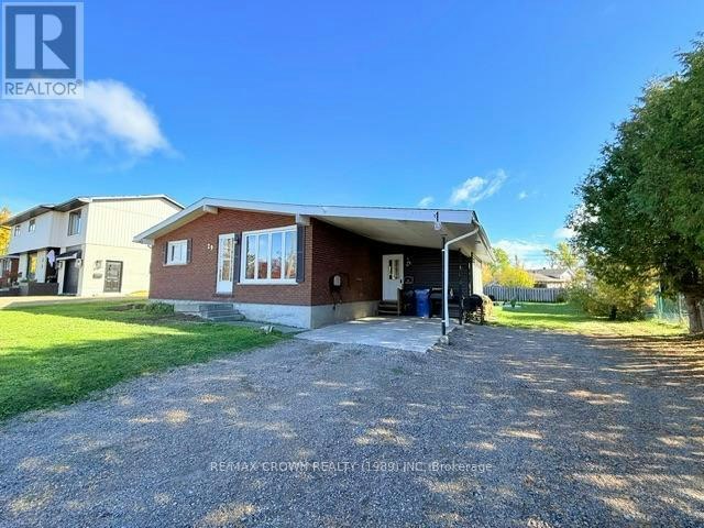 29 Seaborne Crescent, Kapuskasing, ON, P5N 1L8