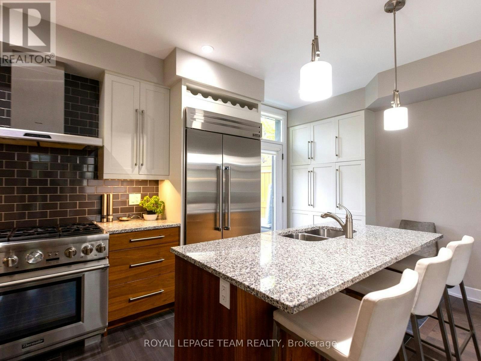 110 Greenfield Avenue, Ottawa, ON, K1S 5H7 - 14