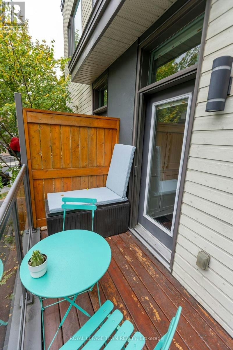 110 Greenfield Avenue, Ottawa, ON, K1S 5H7 - 16