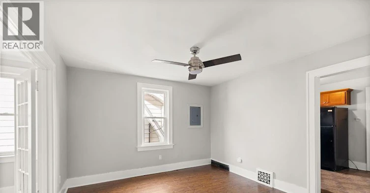 UPPER-1044 Parent Avenue, Windsor, ON, N9A 2E5 - 6