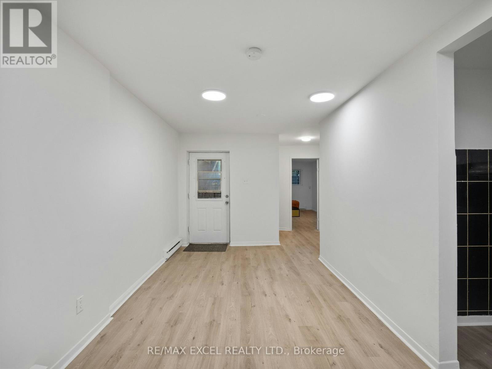 BSMT-137 Gerrard Street E, Toronto, ON, M5A 2E3 - 3